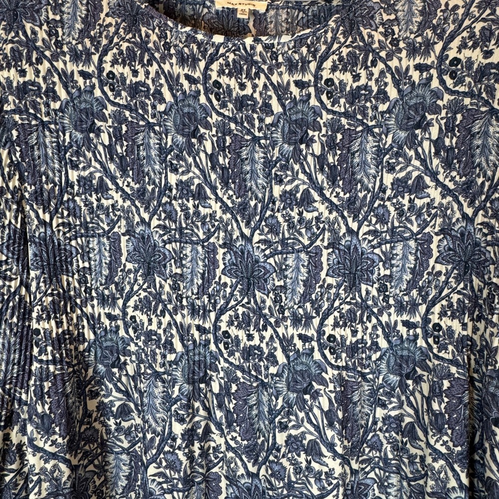 Max Studio Blue Floral Boho Blouse 2X Soft Pleats Flared Sleeve Top Cottagecore - Picture 3 of 9